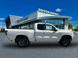 Used 2025 Nissan Frontier SV image 3