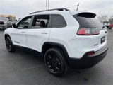 Used 2023 Jeep Cherokee Altitude Lux image 5