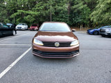 Used 2017 Volkswagen Jetta SE image 2