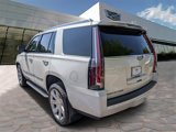 Used 2015 Cadillac Escalade Luxury image 3