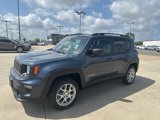 Used 2022 Jeep Renegade Latitude image 3