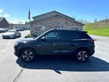 Used 2023 Chevrolet TrailBlazer LT image 2