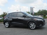 Used 2024 Nissan Kicks S image 2