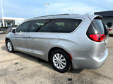 Used 2018 Chrysler Pacifica Touring-L image 6