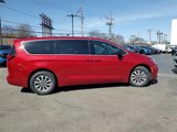 New 2025 Chrysler Pacifica Select image 4