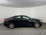 Used 2017 Ford Fusion SE w/ Fusion SE Technology Package image 5