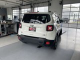 Used 2018 Jeep Renegade Latitude w/ Cold Weather Group image 4