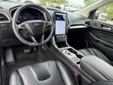 Used 2022 Ford Edge Titanium image 6