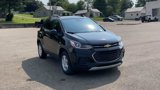 Certified 2022 Chevrolet Trax LT w/ LT Convenience Package image 2