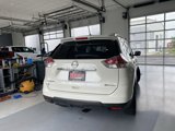Used 2016 Nissan Rogue SV w/ SV Premium Package image 4