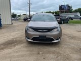 Used 2017 Chrysler Pacifica Touring-L Plus image 2