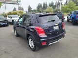 Used 2022 Chevrolet Trax LT w/ LT Convenience Package image 6