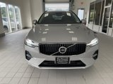 Certified 2022 Volvo XC60 B5 Momentum image 6