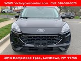 Used 2022 Ford Escape SE w/ SE Sport Appearance Package image 2