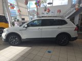 Certified 2022 Volkswagen Tiguan SE image 5