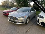 Used 2016 Ford Fusion SE w/ Equipment Group 202A image 2