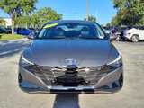 Certified 2023 Hyundai Elantra Limited w/ Preferred Accessory Package image 2