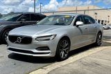 Used 2018 Volvo S90 T5 Momentum image 2