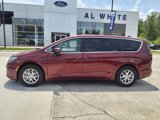Used 2023 Chrysler Pacifica Touring-L image 2