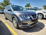 Used 2018 Nissan Rogue SV image 2