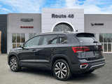 Used 2022 Volkswagen Taos SE w/ Panoramic Sunroof Package image 4