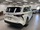 Used 2024 Toyota Sienna LE image 5
