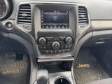 Used 2018 Jeep Grand Cherokee Laredo image 6