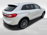 Used 2017 Lincoln MKX Reserve w/ Driver Assistance Package image 3