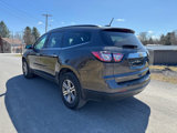 Used 2017 Chevrolet Traverse LT image 2