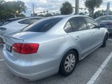 Used 2014 Volkswagen Jetta S image 3