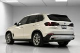 Used 2025 BMW X5 xDrive50e image 3