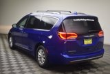 Used 2018 Chrysler Pacifica Touring-L image 5