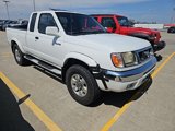 Used 2000 Nissan Frontier SE Desert Runner image 2