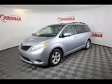 Used 2013 Toyota Sienna LE image 2