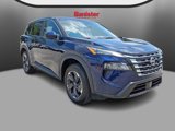 Used 2024 Nissan Rogue SV image 3