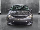 Used 2020 Chrysler Pacifica Touring-L image 2