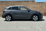 Used 2022 Kia Niro EX image 2
