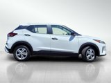 Used 2022 Nissan Kicks S image 3
