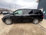 Used 2012 Volkswagen Routan SE image 2