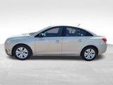 Used 2014 Chevrolet Cruze LS image 2