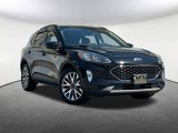 Used 2020 Ford Escape Titanium image 3