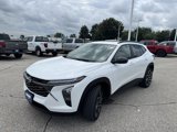 Used 2024 Chevrolet Trax RS w/ Sunroof Package image 3