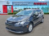 Used 2022 Chrysler Voyager LX image 4