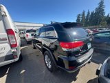 Used 2014 Jeep Grand Cherokee Limited w/ Luxury Group II image 2