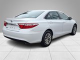Used 2017 Toyota Camry LE image 4
