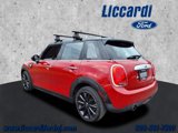 Used 2015 MINI Cooper 4-Door Hardtop image 4