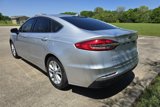 Used 2019 Ford Fusion SE image 4