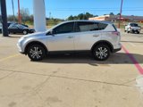 Used 2018 Toyota RAV4 LE image 4