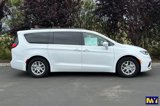 Used 2022 Chrysler Pacifica Touring-L image 3