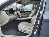 Used 2019 Volvo XC60 T5 Momentum w/ Multimedia Package image 5